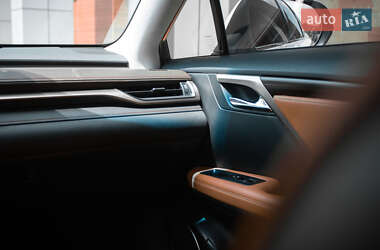 Внедорожник / Кроссовер Lexus RX 2018 в 