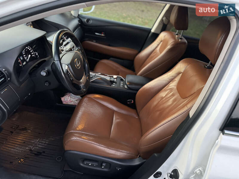 Внедорожник / Кроссовер Lexus RX 2012 в Надворной