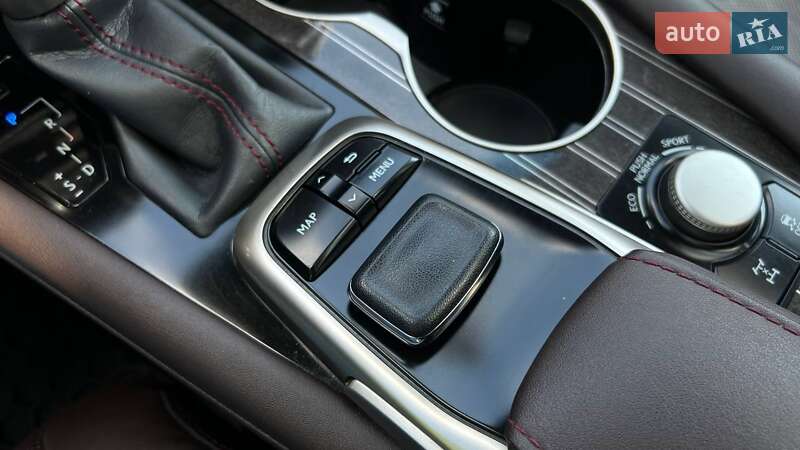 Позашляховик / Кросовер Lexus RX 2016 в Львові