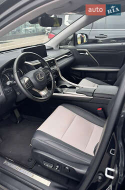 Внедорожник / Кроссовер Lexus RX 2021 в 