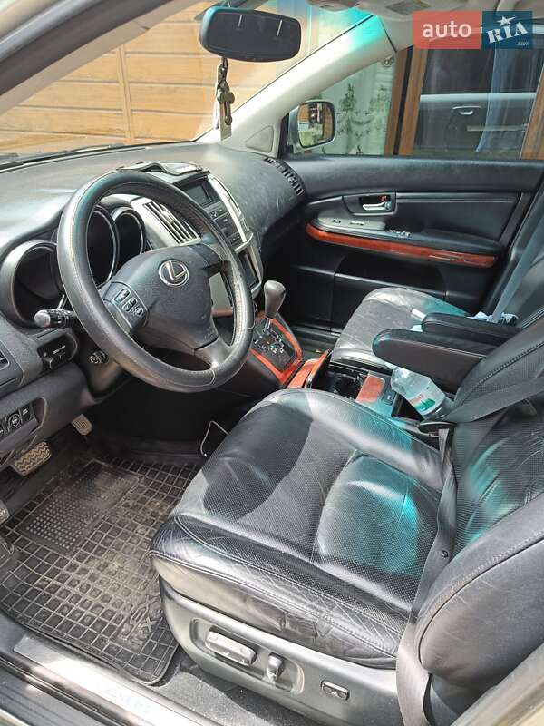 Внедорожник / Кроссовер Lexus RX 2005 в Косове