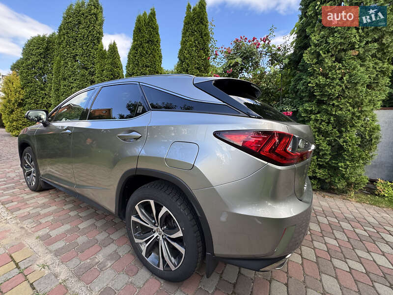 Внедорожник / Кроссовер Lexus RX 2017 в Черкассах