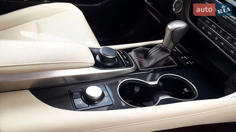 Внедорожник / Кроссовер Lexus RX 2016 в Киеве фото 12 Внедорожник / Кроссовер Lexus RX 2016 в Киеве