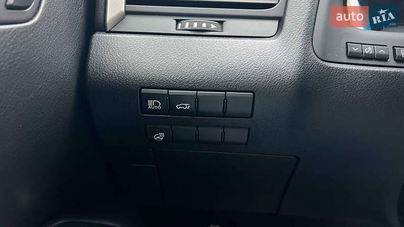 Внедорожник / Кроссовер Lexus RX 2017 в Львове