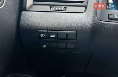 Внедорожник / Кроссовер Lexus RX 2017 в 