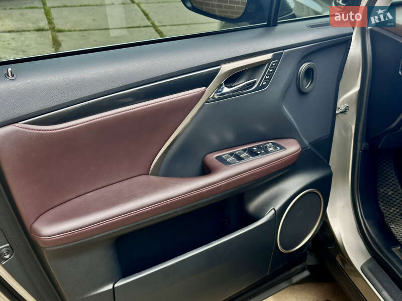 Позашляховик / Кросовер Lexus RX 2018 в Києві