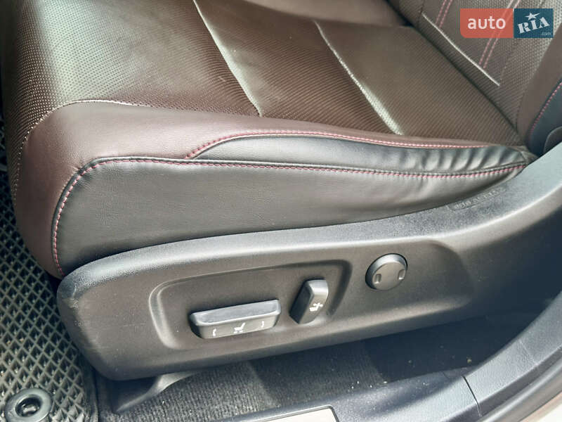 Позашляховик / Кросовер Lexus RX 2018 в Києві