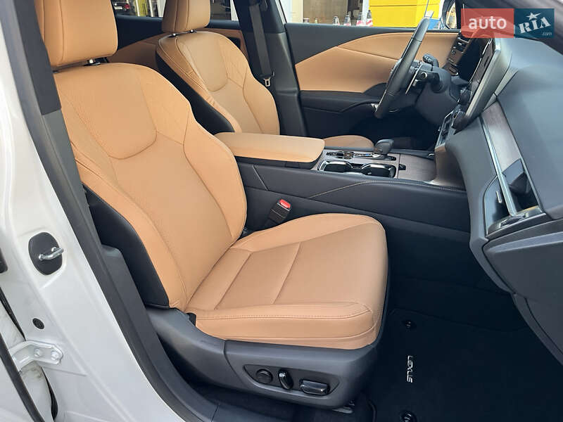 Внедорожник / Кроссовер Lexus RX 2024 в Василькове