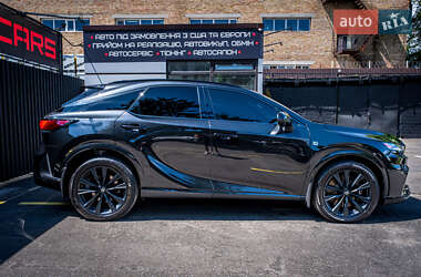 Внедорожник / Кроссовер Lexus RX 2022 в 