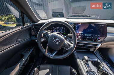 Внедорожник / Кроссовер Lexus RX 2022 в 
