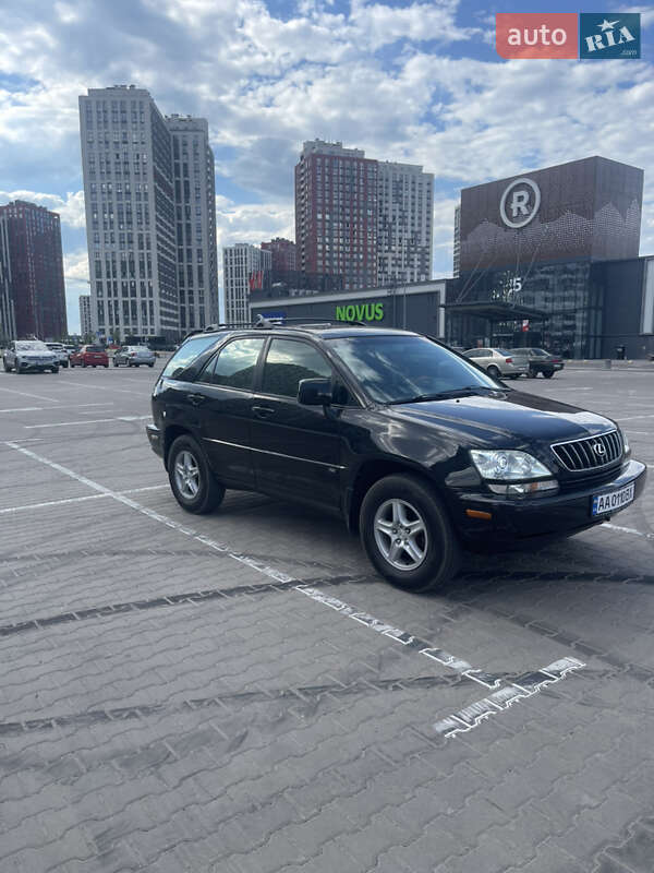 Внедорожник / Кроссовер Lexus RX 2000 в Киеве
