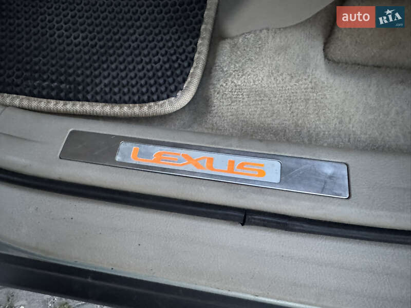 Внедорожник / Кроссовер Lexus RX 2005 в Киеве