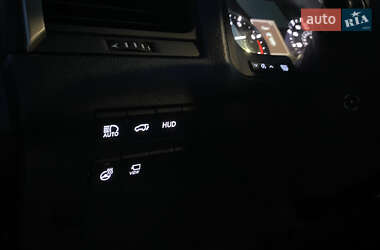 Внедорожник / Кроссовер Lexus RX 2017 в 