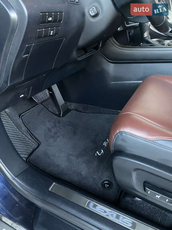 Внедорожник / Кроссовер Lexus RX 2017 в Киеве