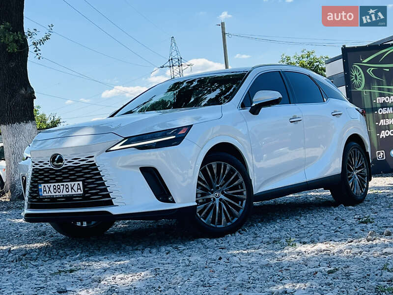 Lexus RX 2023