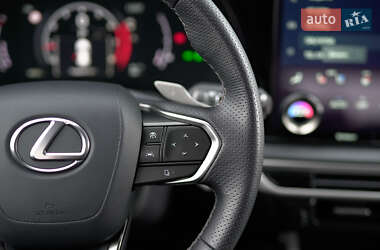 Внедорожник / Кроссовер Lexus RX 2022 в 