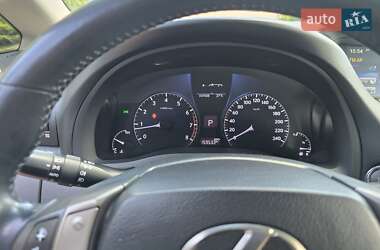 Внедорожник / Кроссовер Lexus RX 2013 в 