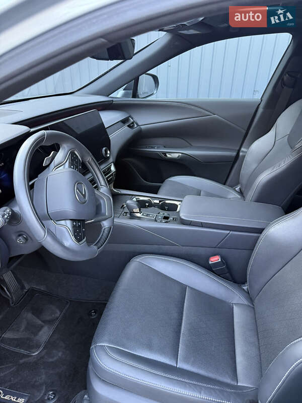Позашляховик / Кросовер Lexus RX 2023 в Дніпрі фото 11 Позашляховик / Кросовер Lexus RX 2023 в Дніпрі