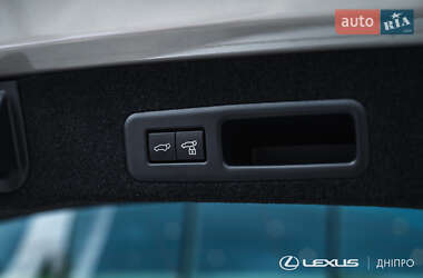 Позашляховик / Кросовер Lexus RX 2021 в 