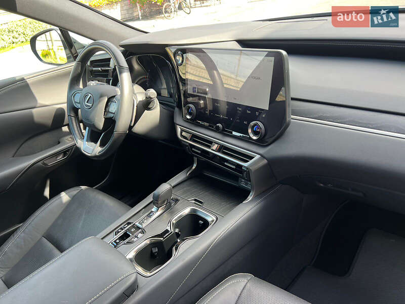 Позашляховик / Кросовер Lexus RX 2023 в Дніпрі фото 42 Позашляховик / Кросовер Lexus RX 2023 в Дніпрі