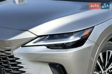 Внедорожник / Кроссовер Lexus RX 2023 в 