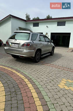Внедорожник / Кроссовер Lexus RX 2001 в 