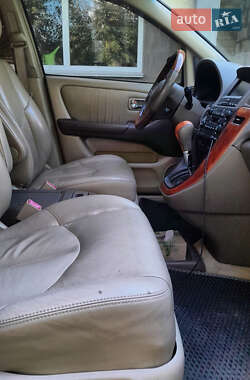 Внедорожник / Кроссовер Lexus RX 2001 в 