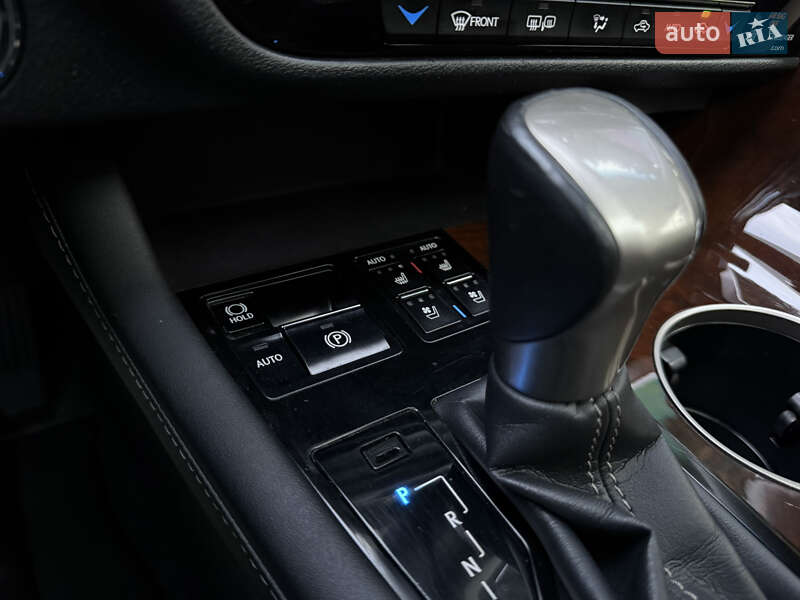 Внедорожник / Кроссовер Lexus RX 2016 в Киеве