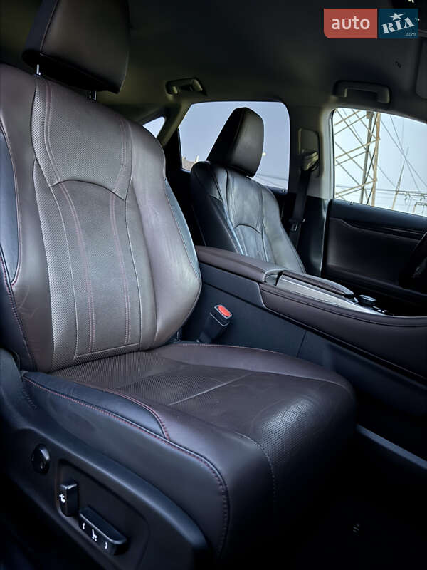Внедорожник / Кроссовер Lexus RX 2016 в Киеве
