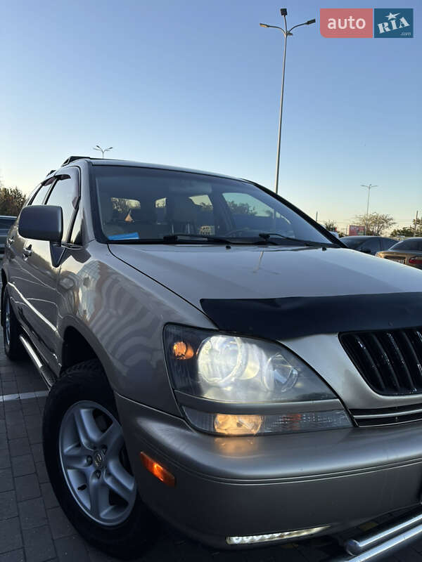 Внедорожник / Кроссовер Lexus RX 1999 в Одессе