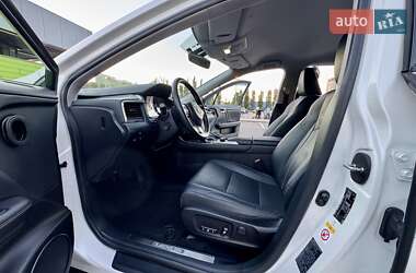 Внедорожник / Кроссовер Lexus RX 2016 в 