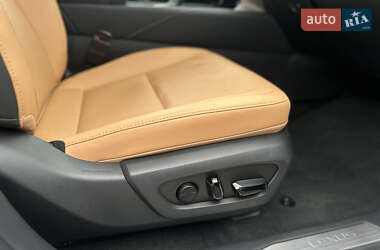 Внедорожник / Кроссовер Lexus RX 2023 в 