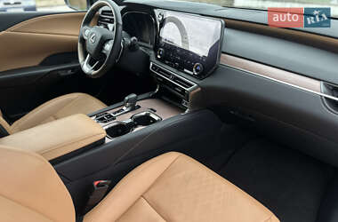 Внедорожник / Кроссовер Lexus RX 2023 в 
