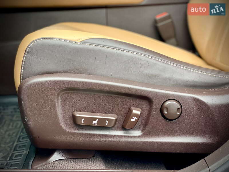 Внедорожник / Кроссовер Lexus RX 2018 в Киеве