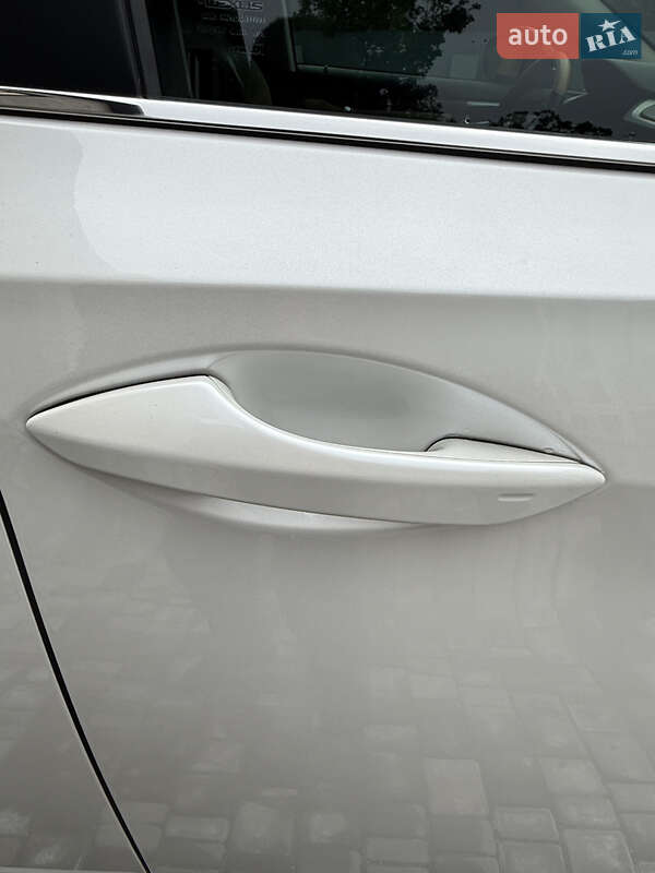 Позашляховик / Кросовер Lexus RX 2019 в Києві