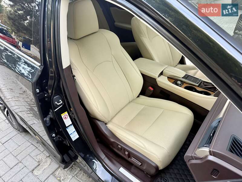 Внедорожник / Кроссовер Lexus RX 2019 в Днепре фото 32 Внедорожник / Кроссовер Lexus RX 2019 в Днепре
