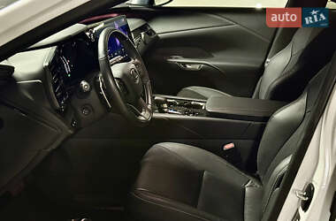 Позашляховик / Кросовер Lexus RX 2023 в  фото 13 Позашляховик / Кросовер Lexus RX 2023 в