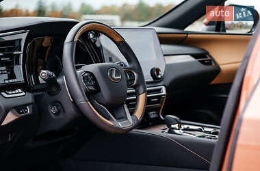Внедорожник / Кроссовер Lexus RX 2024 в 