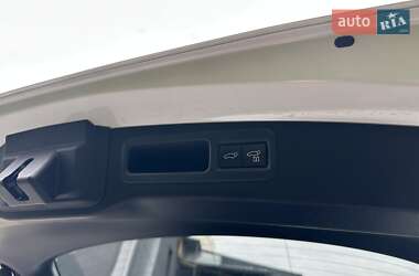 Позашляховик / Кросовер Lexus RX 2023 в  фото 45 Позашляховик / Кросовер Lexus RX 2023 в