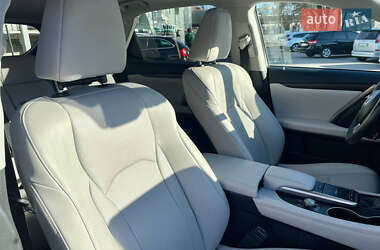 Позашляховик / Кросовер Lexus RX 2022 в 