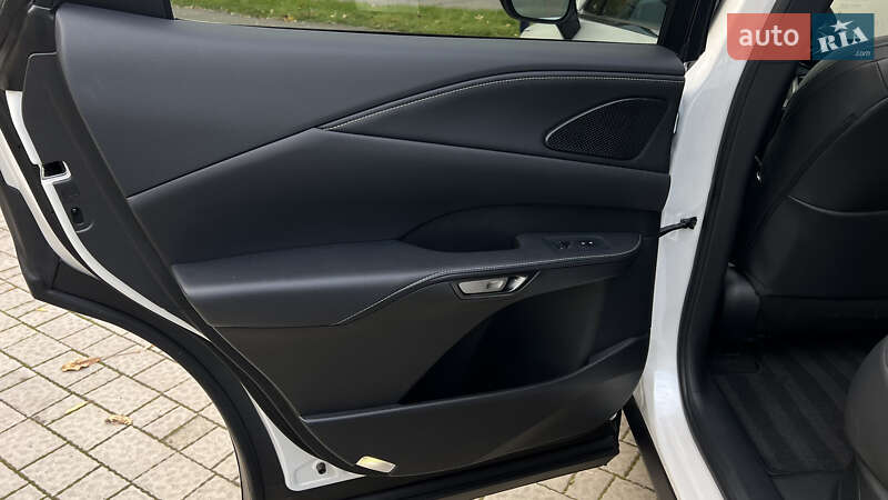 Позашляховик / Кросовер Lexus RX 2024 в Львові