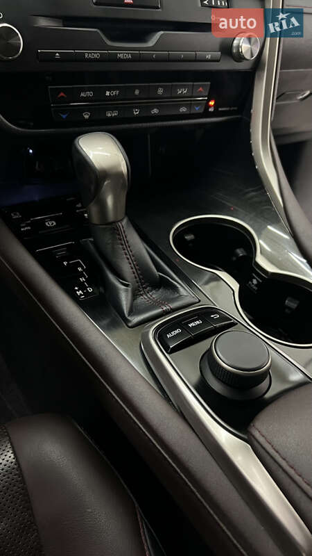 Внедорожник / Кроссовер Lexus RX 2017 в Киеве фото 21 Внедорожник / Кроссовер Lexus RX 2017 в Киеве