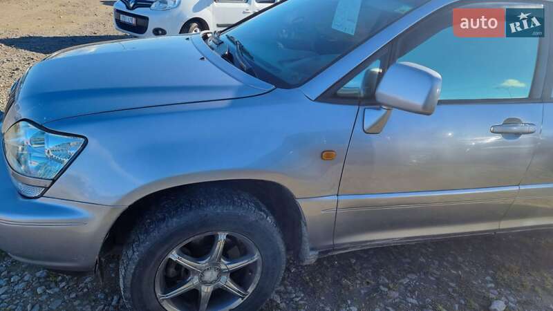 Внедорожник / Кроссовер Lexus RX 2001 в Львове