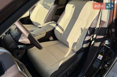 Внедорожник / Кроссовер Lexus RX 2016 в 