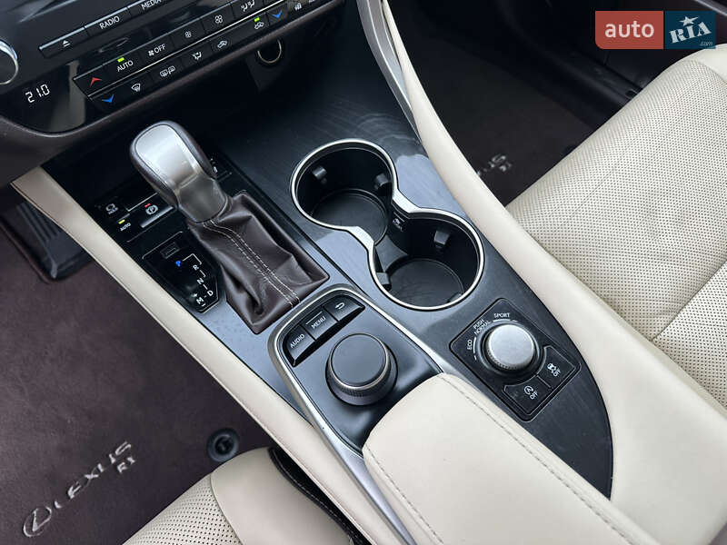 Внедорожник / Кроссовер Lexus RX 2016 в Киеве фото 20 Внедорожник / Кроссовер Lexus RX 2016 в Киеве