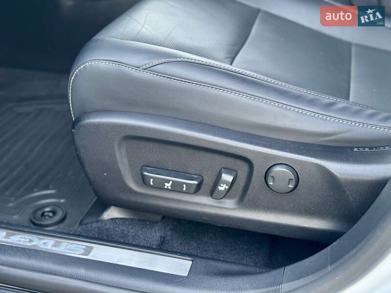 Позашляховик / Кросовер Lexus RX 2016 в Києві фото 31 Позашляховик / Кросовер Lexus RX 2016 в Києві