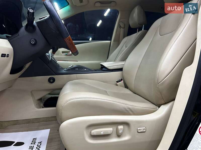 Позашляховик / Кросовер Lexus RX 2011 в Чернівцях