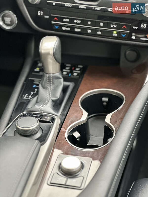 Внедорожник / Кроссовер Lexus RX 2016 в Киеве фото 36 Внедорожник / Кроссовер Lexus RX 2016 в Киеве