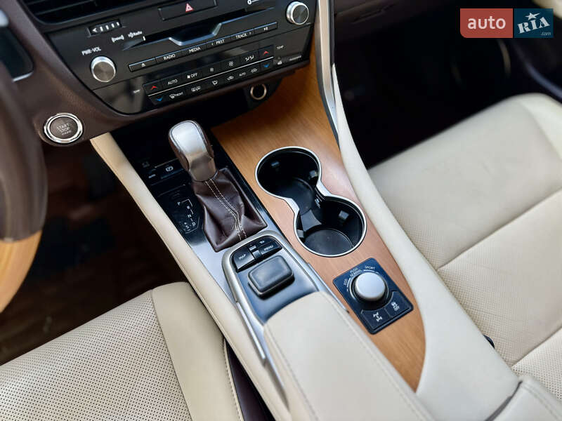 Внедорожник / Кроссовер Lexus RX 2016 в Черновцах