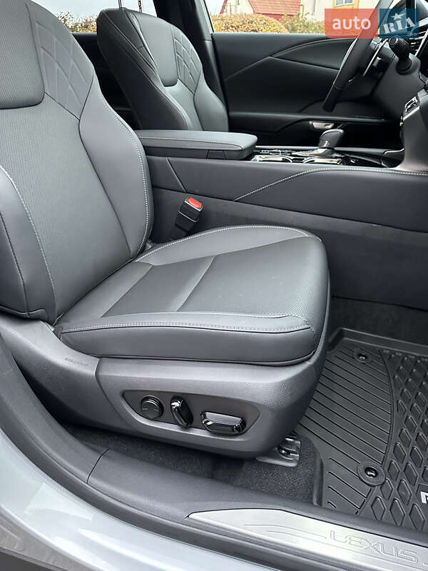 Позашляховик / Кросовер Lexus RX 2024 в Тернополі фото 37 Позашляховик / Кросовер Lexus RX 2024 в Тернополі